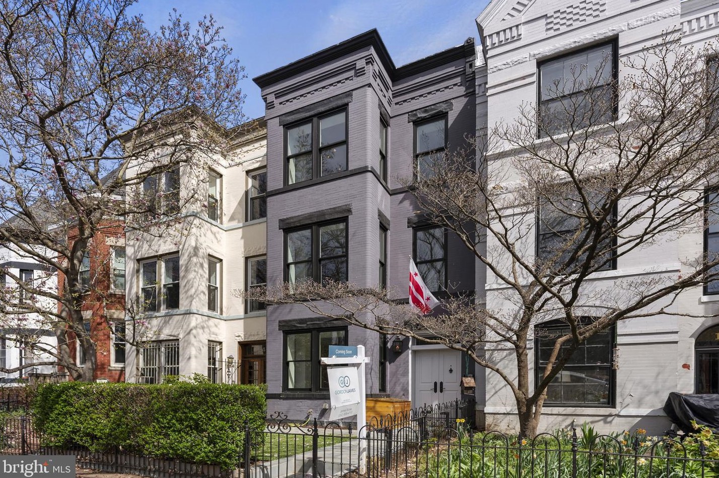 136 Kentucky Ave, Washington, DC 20003-1446