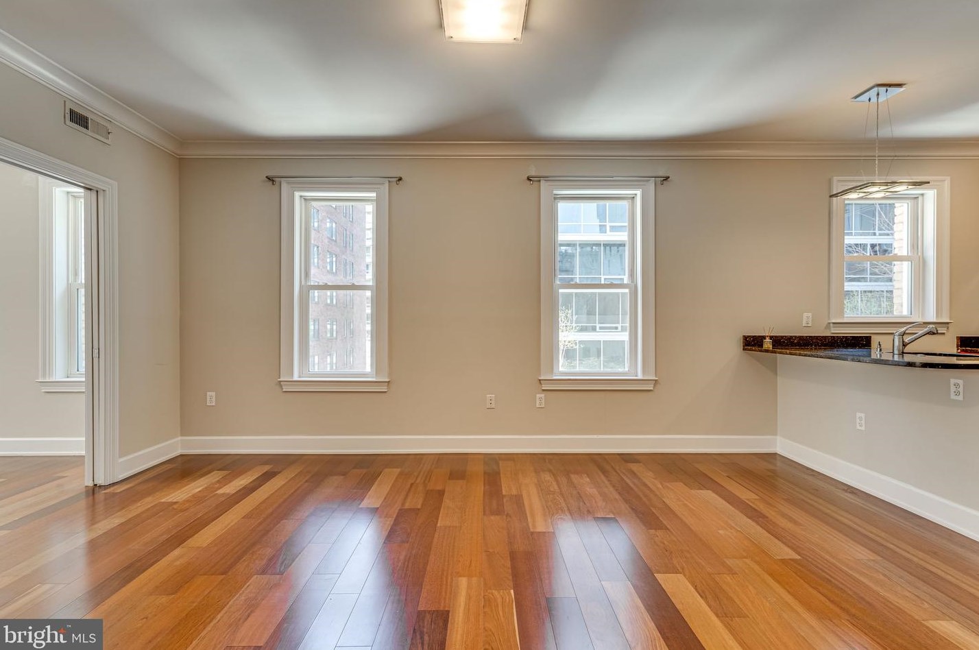 1121 24th St Nw #305, Washington, DC 20037
