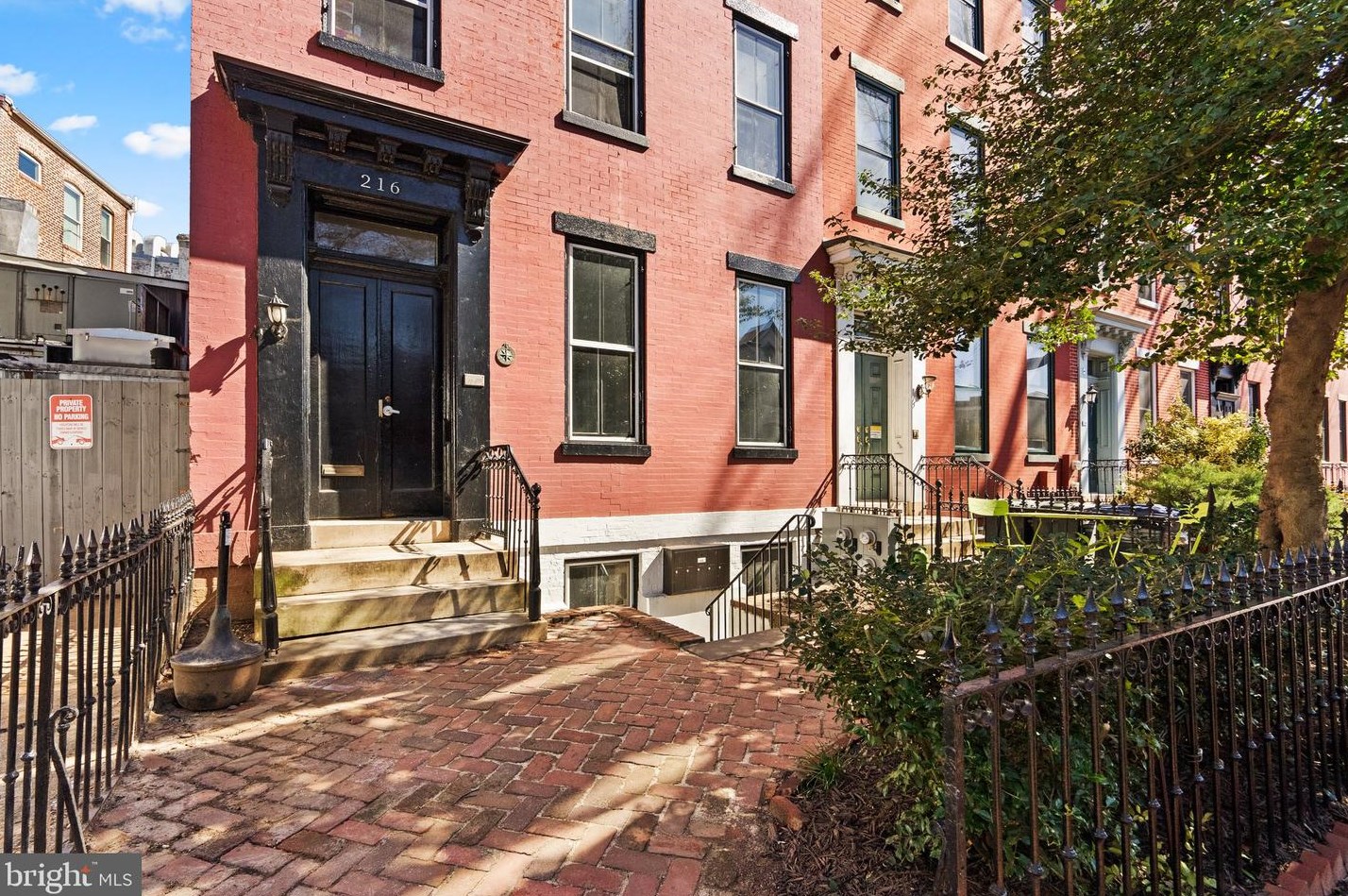 216 3rd St Se, Washington, DC 20003