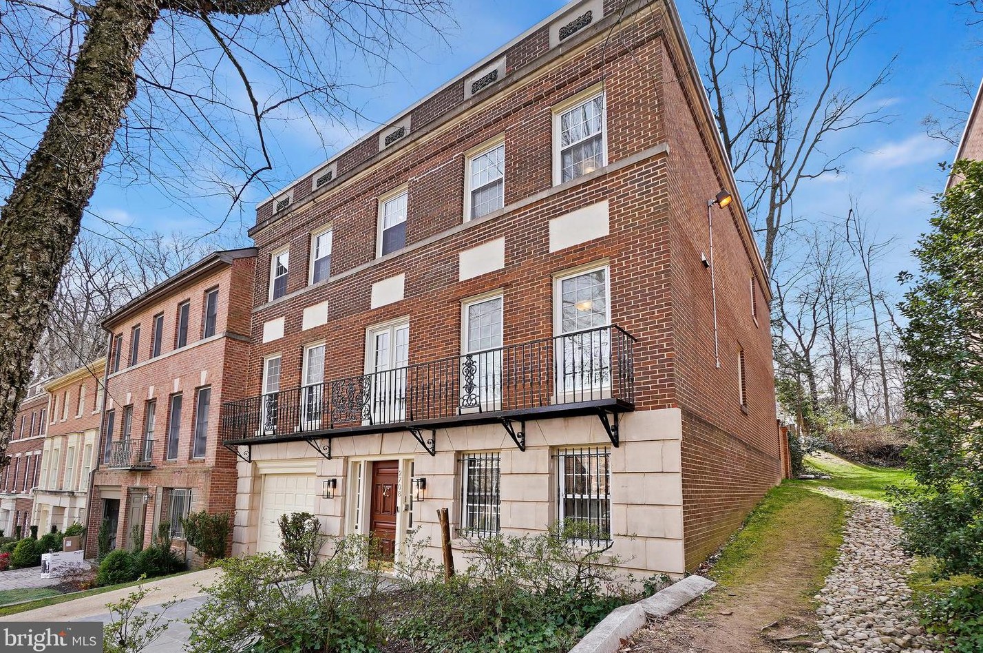 2708 Unicorn Ln Nw, Washington, DC 20015