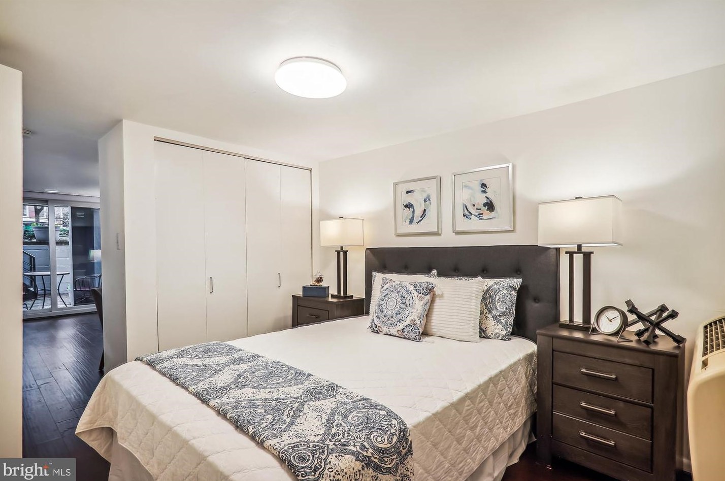 125 12th St, Washington DC  20003-1420 exterior