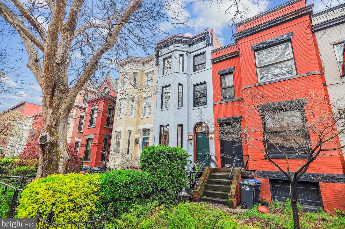 125 12th St, Washington DC  20003-1420 exterior