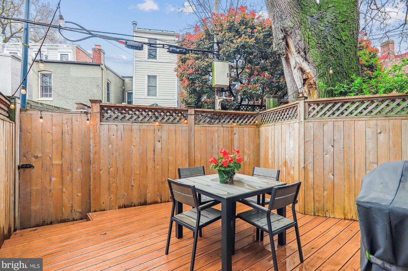 125 12th St, Washington DC  20003-1420 exterior