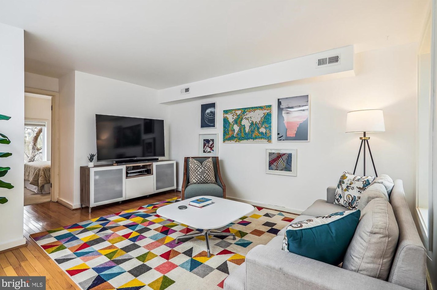 125 12th St, Washington DC  20003-1420 exterior