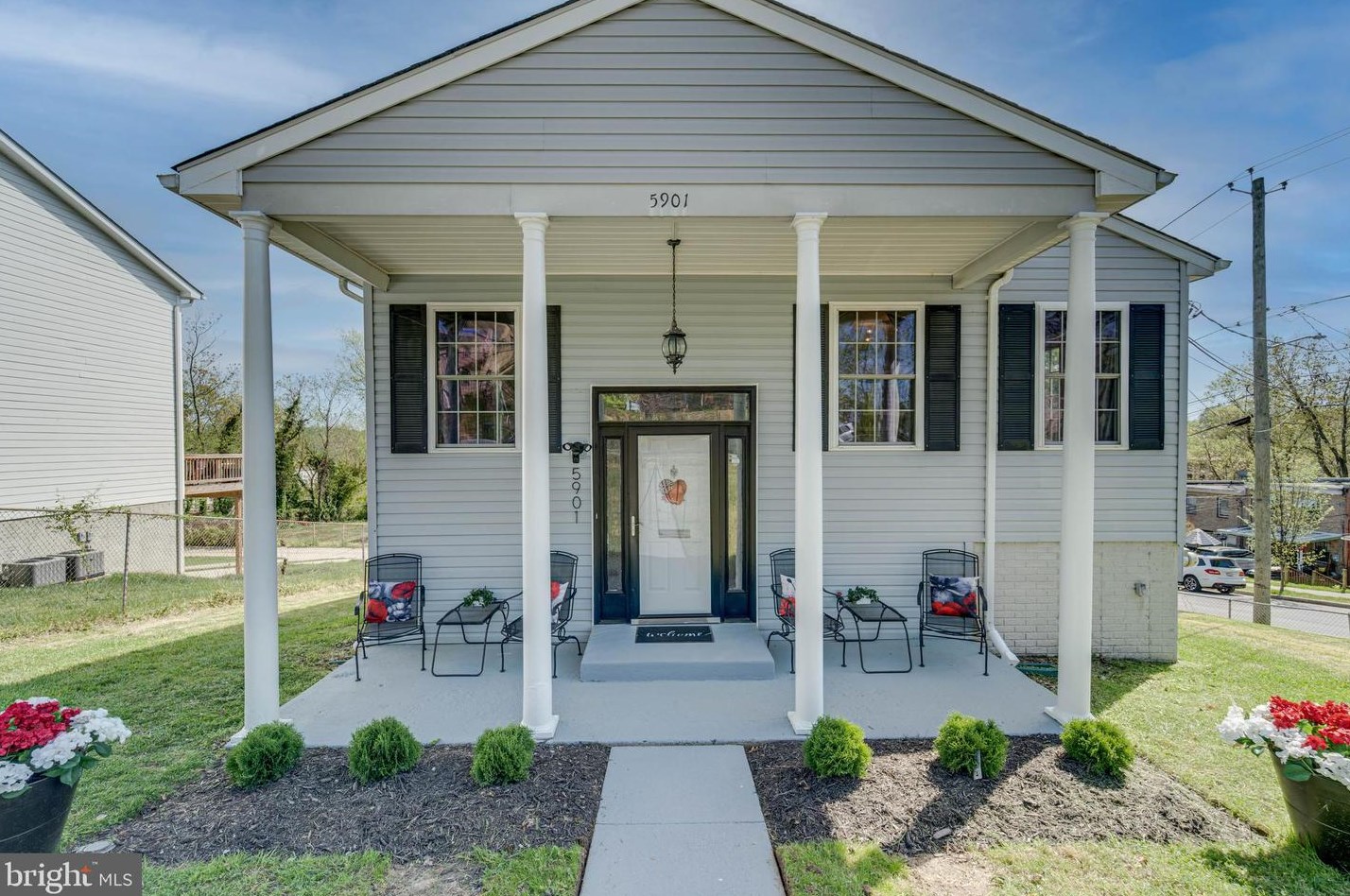 5901 Eads St, Washington, DC 20019-6970