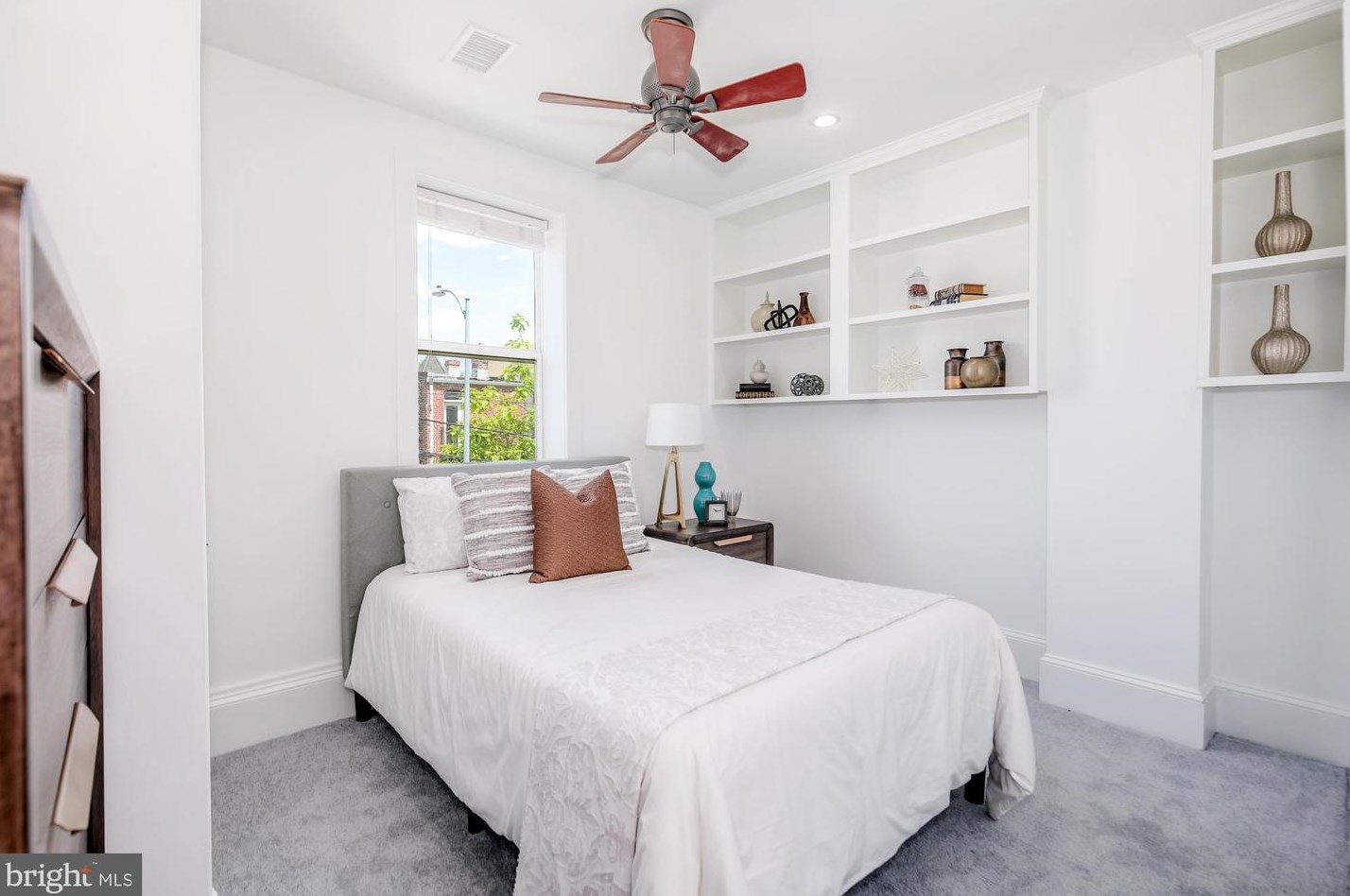 151 Thomas St, Washington DC  20001-1636 exterior