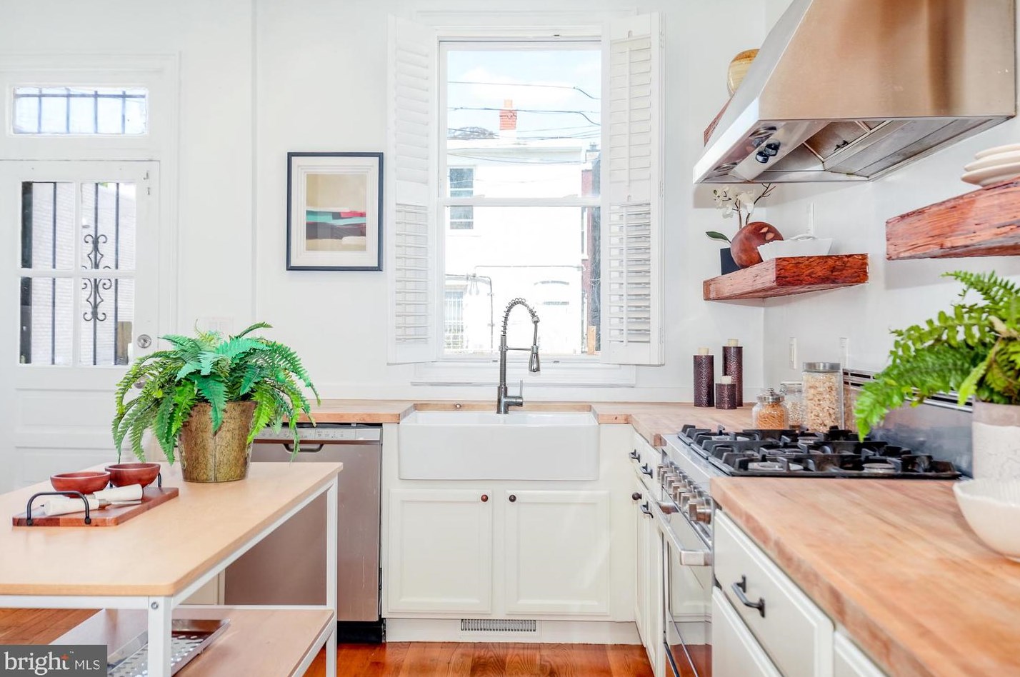 151 Thomas St, Washington DC  20001-1636 exterior