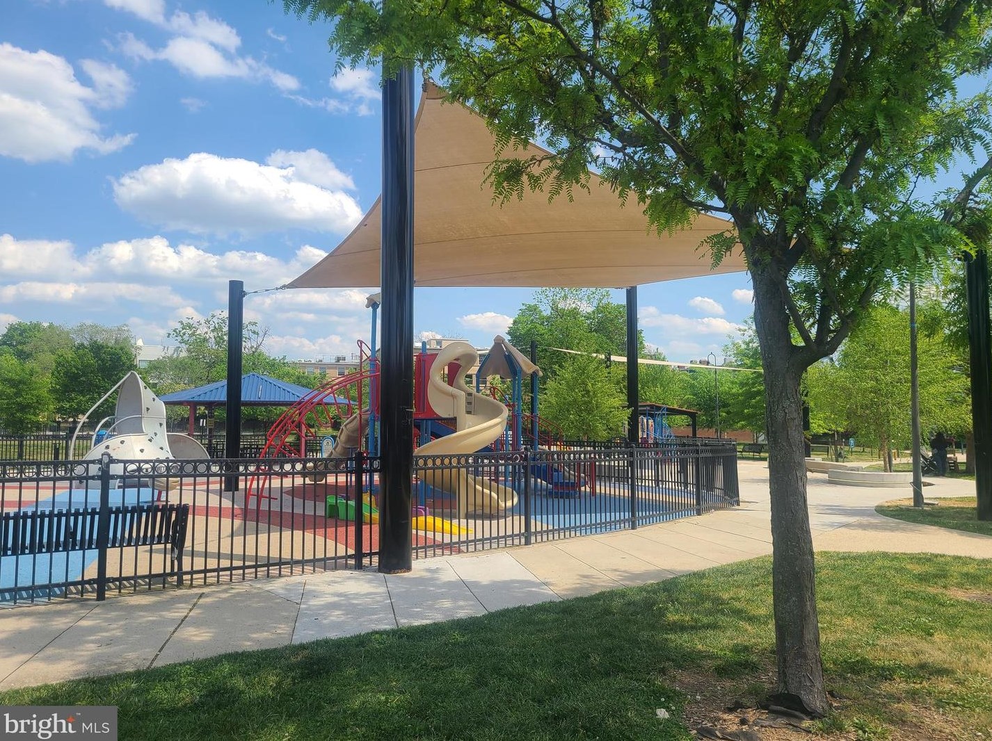 151 Thomas St, Washington DC  20001-1636 exterior