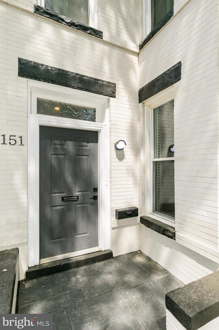 151 Thomas St, Washington, DC 20001-1636
