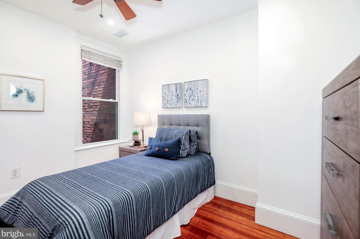 151 Thomas St, Washington DC  20001-1636 exterior