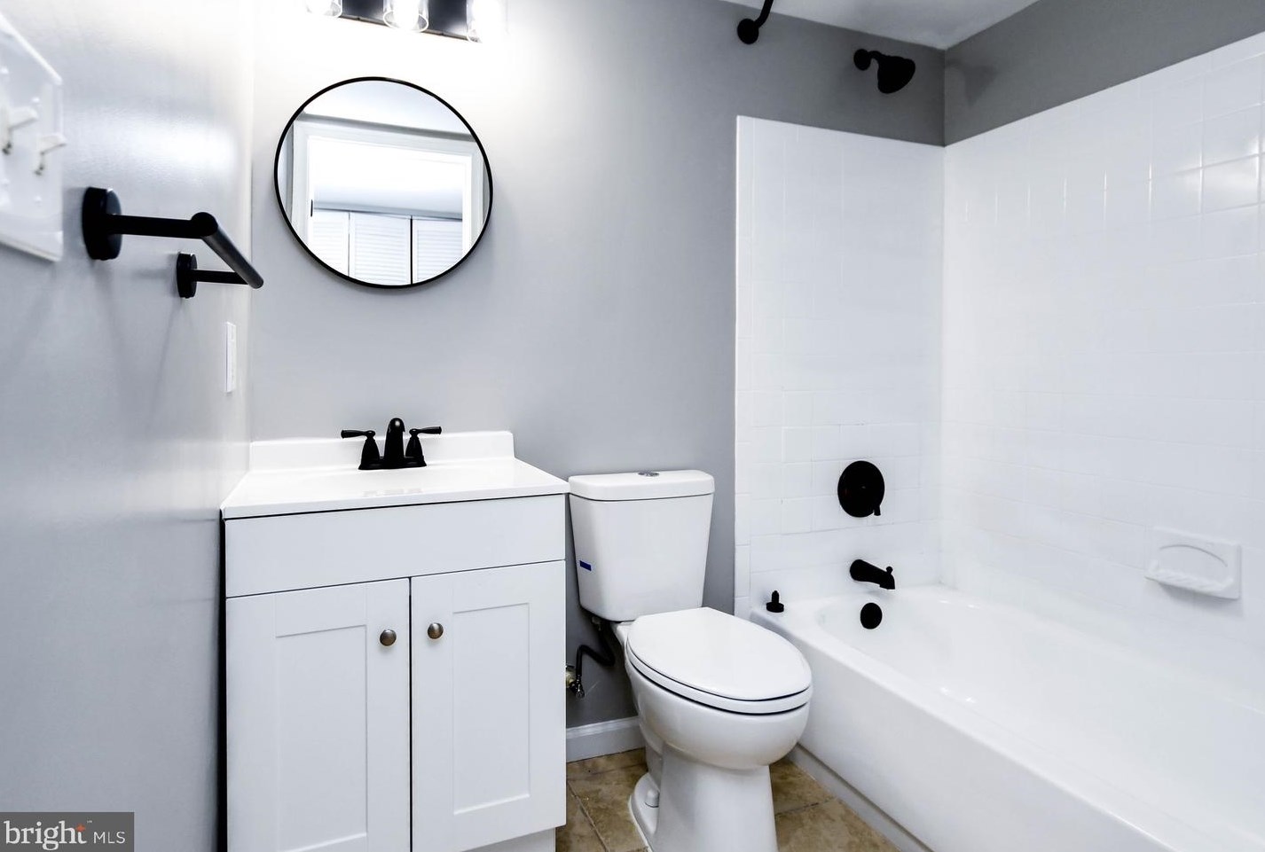 5220 Astor Pl, Washington DC  20019-6447 exterior