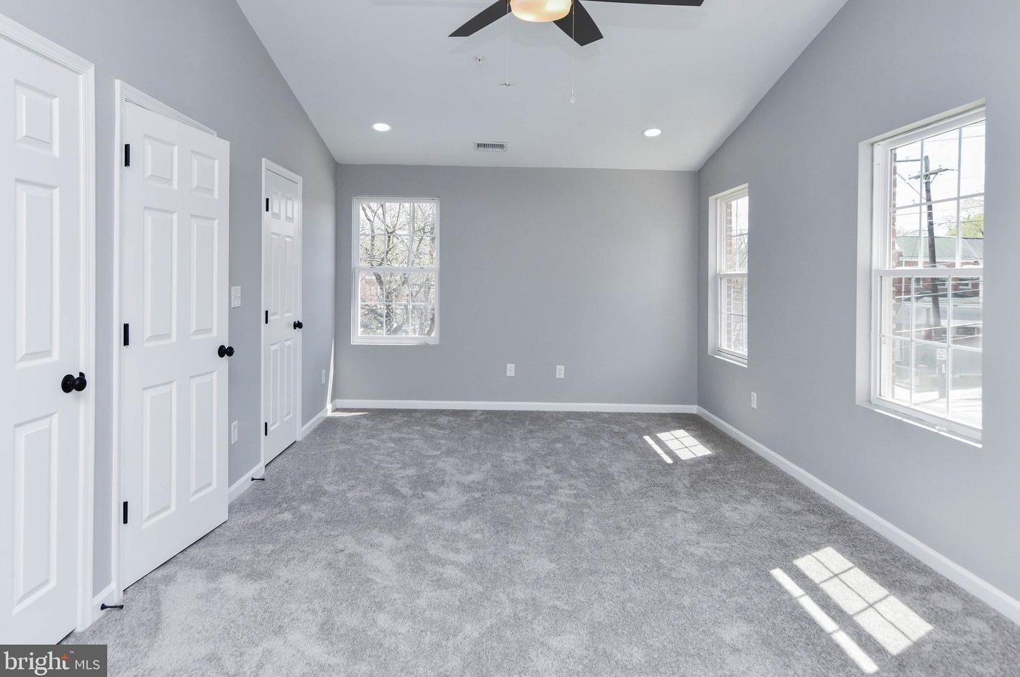 5220 Astor Pl, Washington DC  20019-6447 exterior