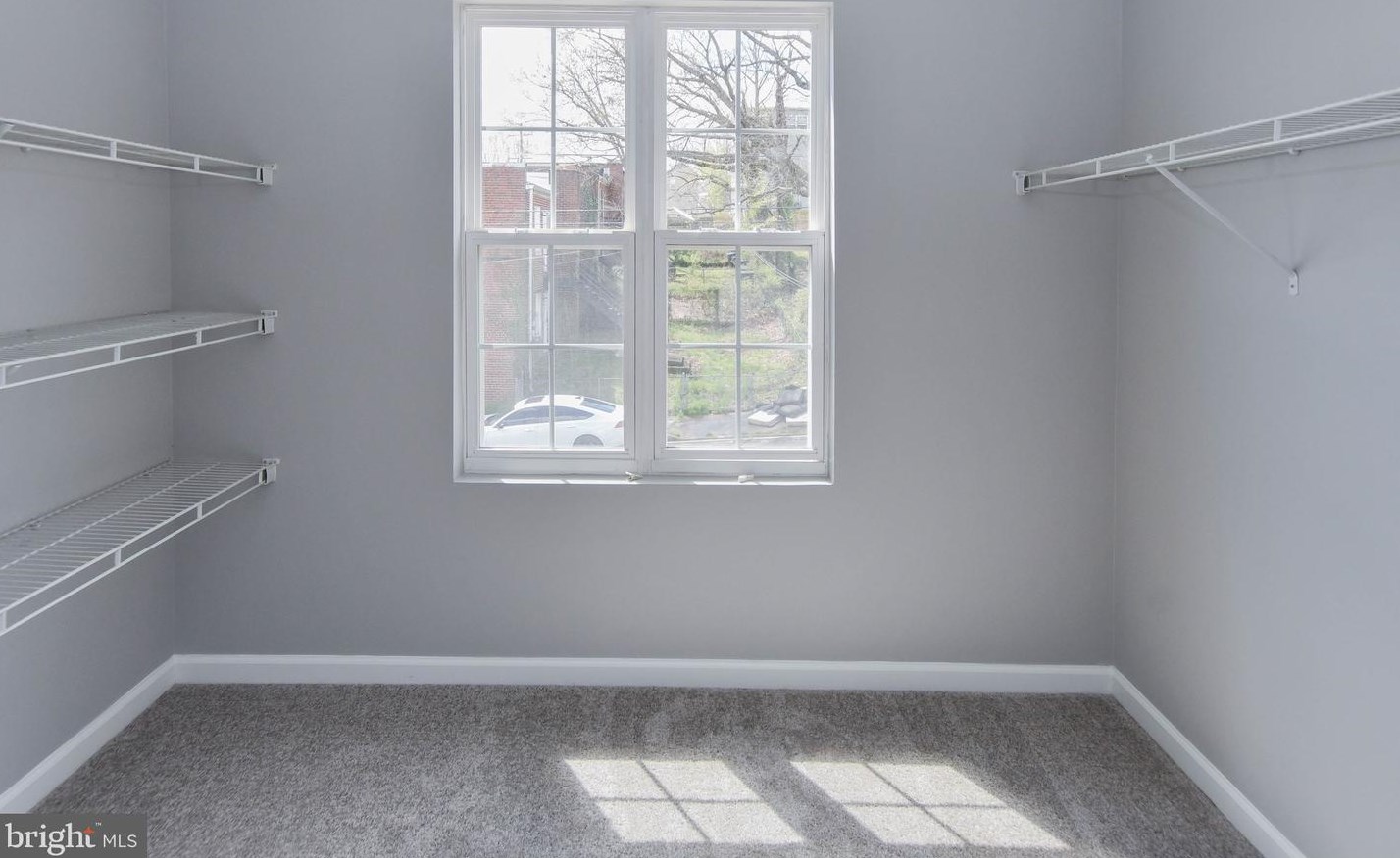 5220 Astor Pl, Washington DC  20019-6447 exterior