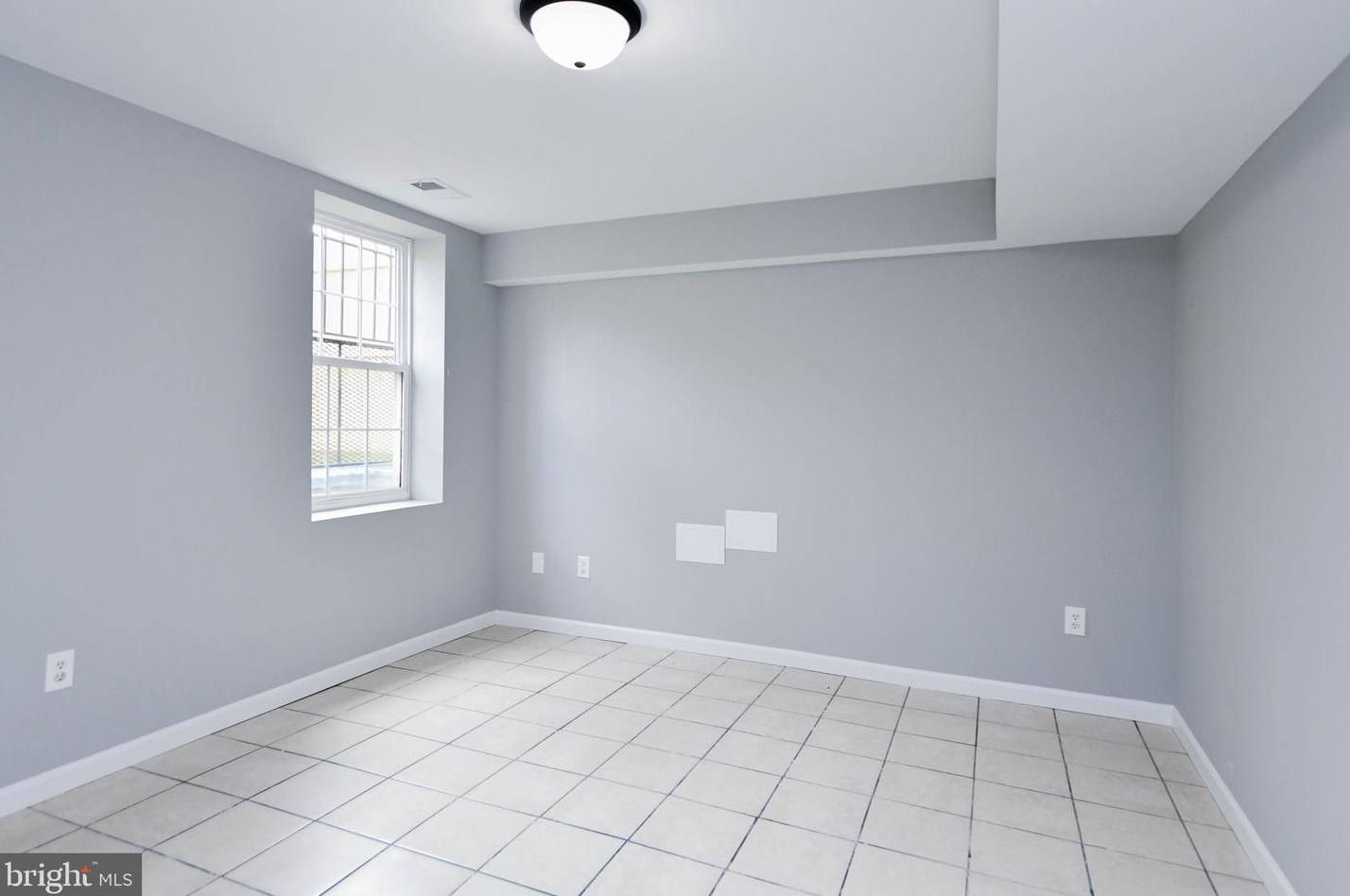 5220 Astor Pl, Washington DC  20019-6447 exterior