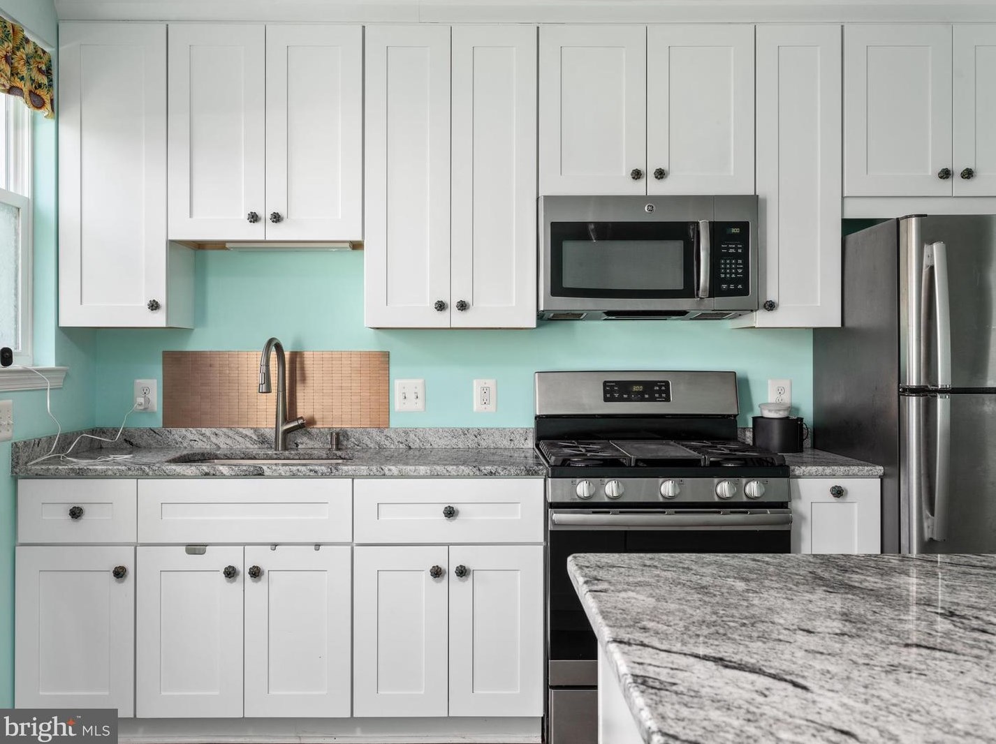 1715 Lang Pl, Washington DC  20002-3026 exterior