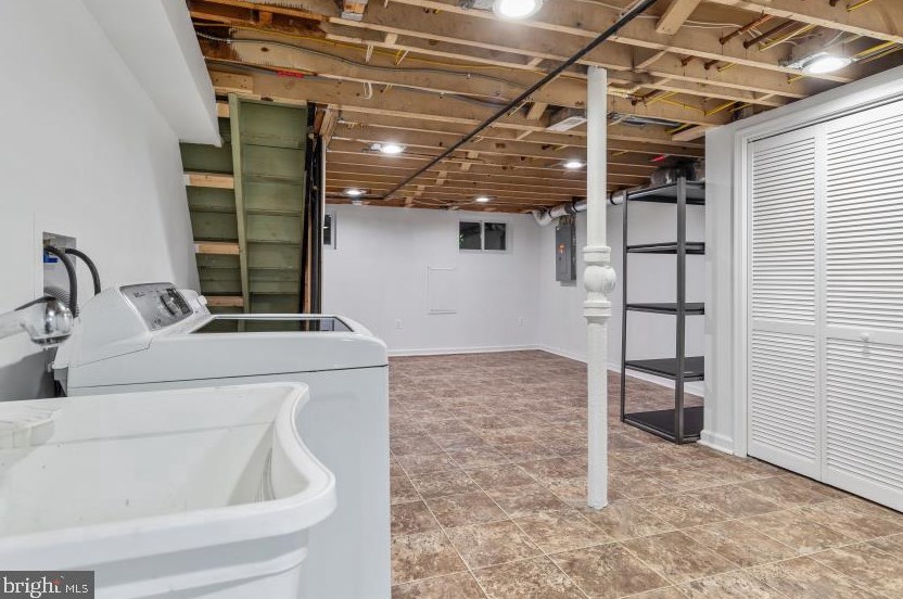 1715 Lang Pl, Washington DC  20002-3026 exterior