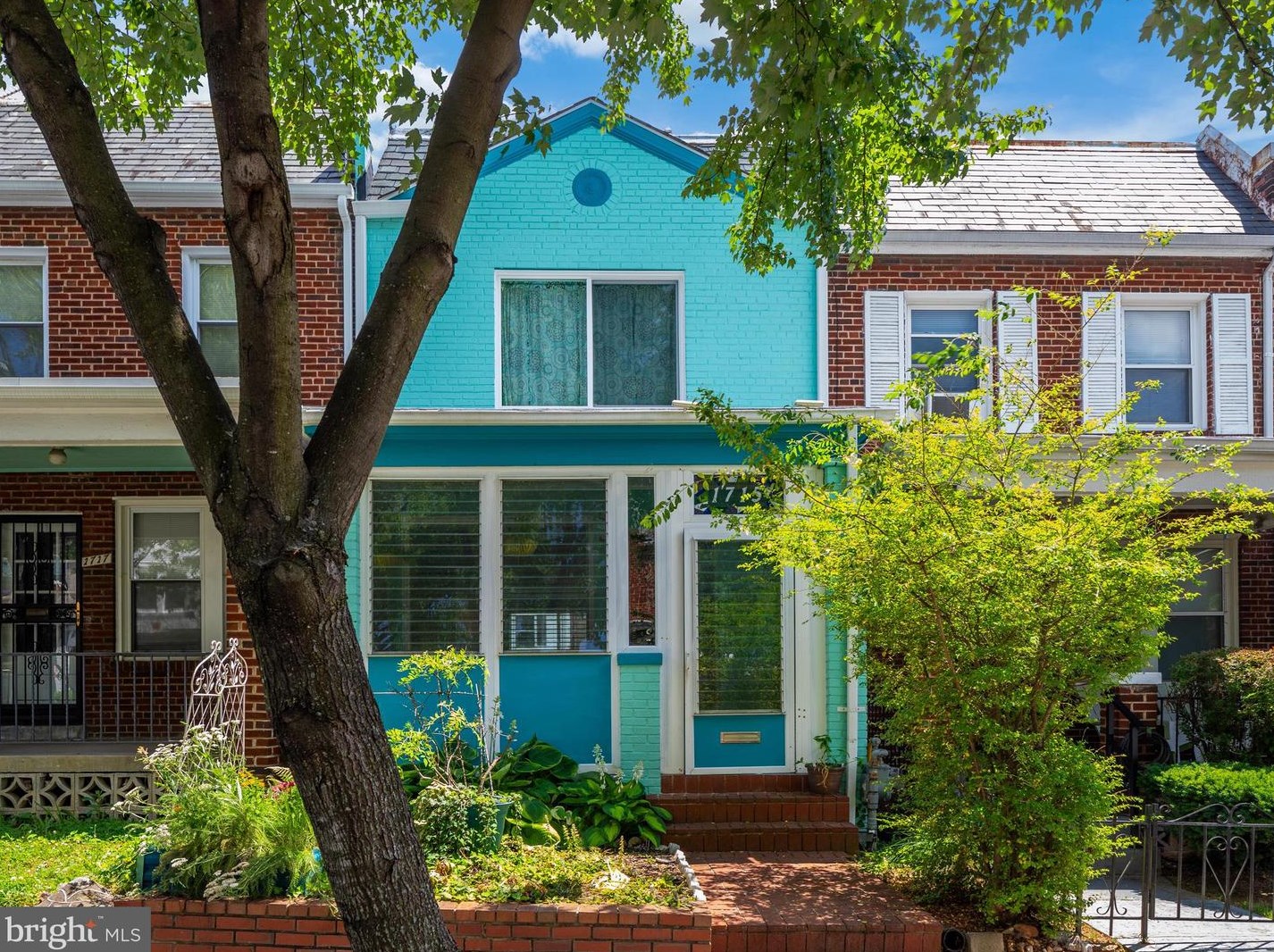 1715 Lang Pl, Washington DC  20002-3026 exterior