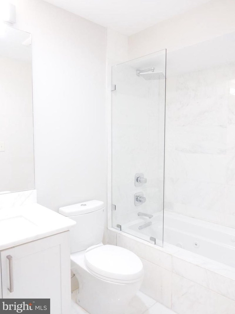 1159 Oates St, Washington DC  20002-3823 exterior