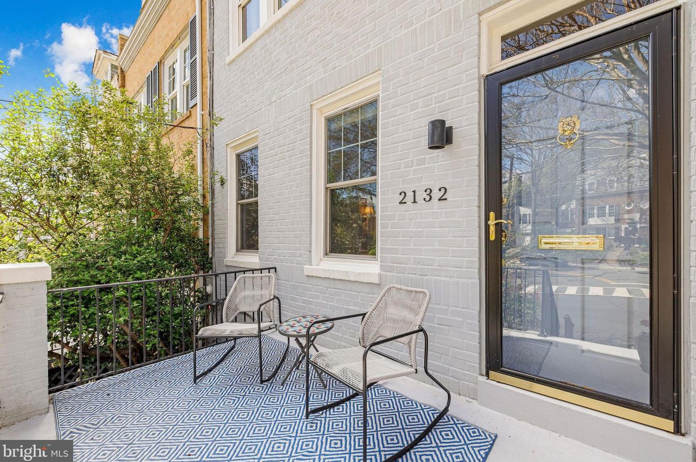2132 37th St, Washington DC  20007-2248 exterior