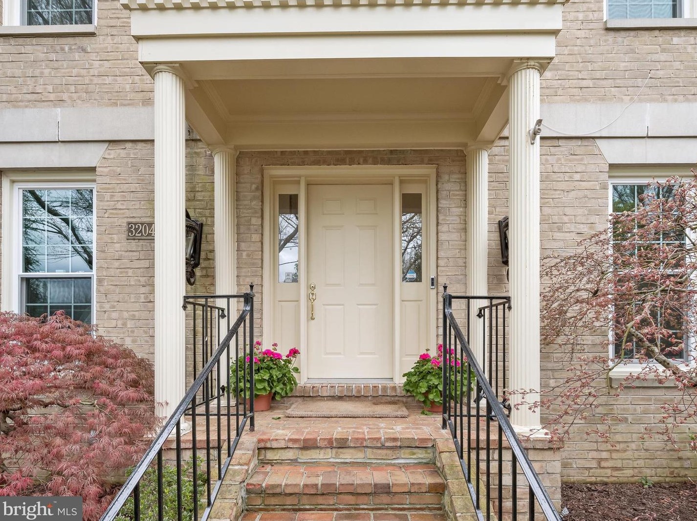 3204 Ellicott St, Washington DC  20008-2059 exterior