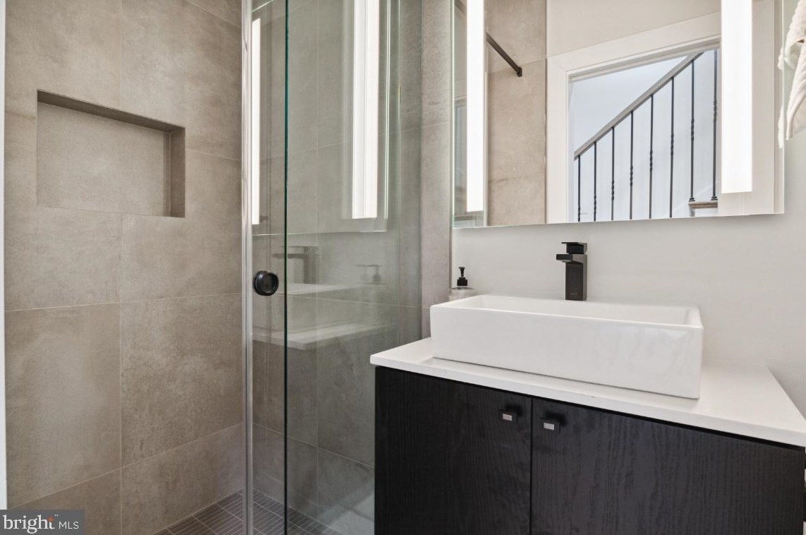 1416 A St, Washington DC  20003-1523 exterior