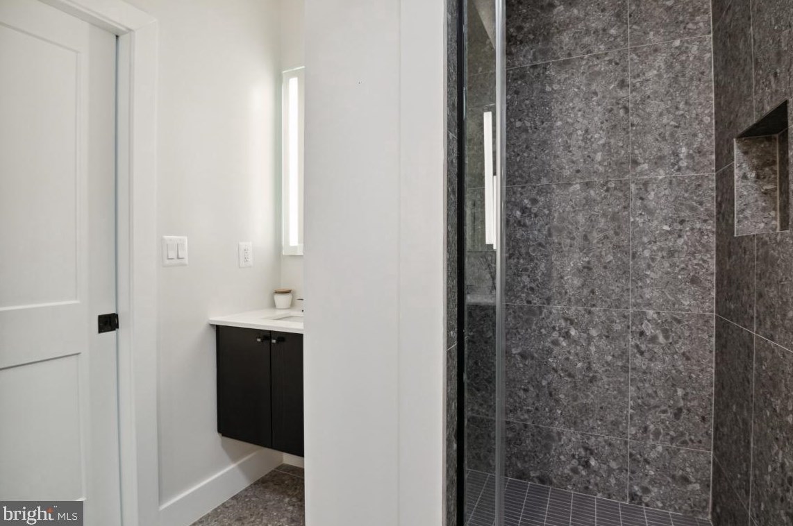 1416 A St, Washington DC  20003-1523 exterior