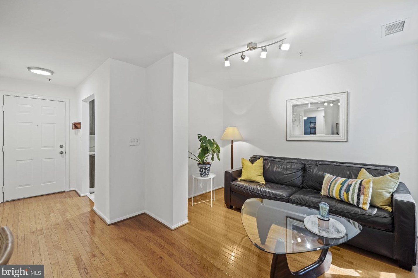 1441 Spring Rd, Washington DC  20010-1277 exterior