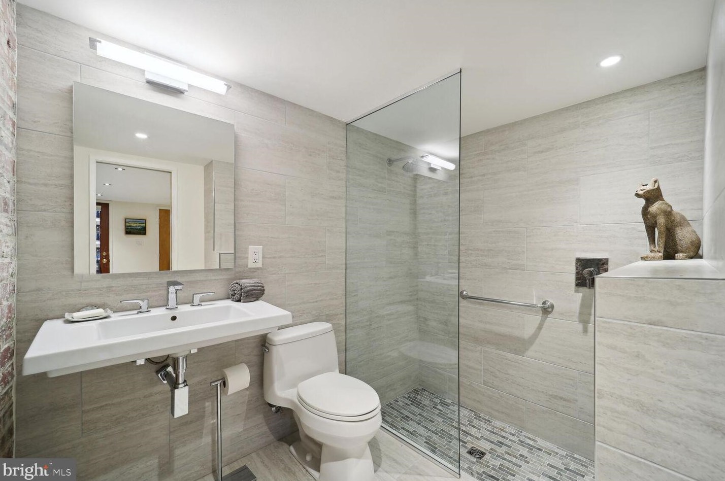 1849 Mintwood Pl, Washington DC 20009-1984 exterior