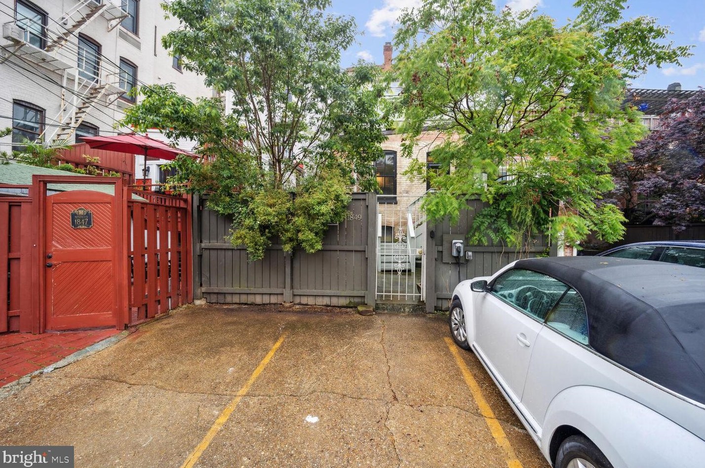 1849 Mintwood Pl, Washington DC 20009-1984 exterior