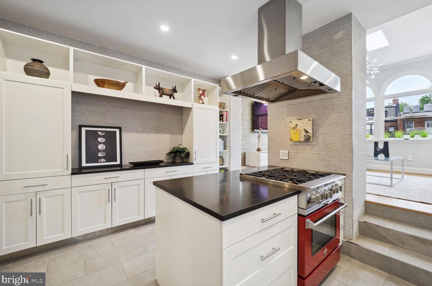 1849 Mintwood Pl, Washington DC 20009-1984 exterior