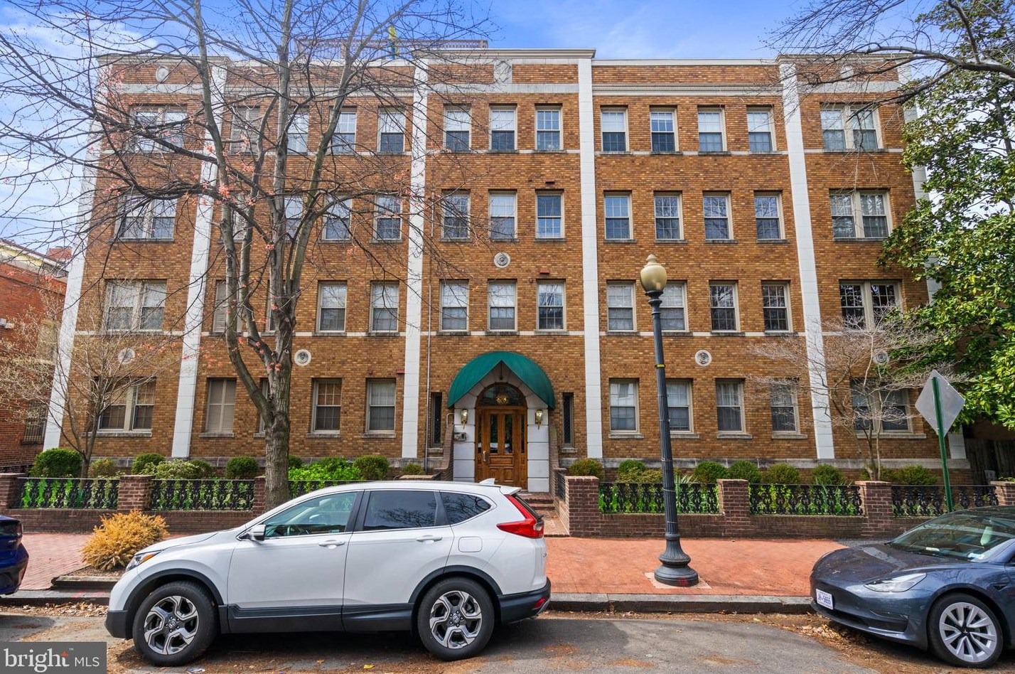 18 9th St, Washington DC  20003-1332 exterior