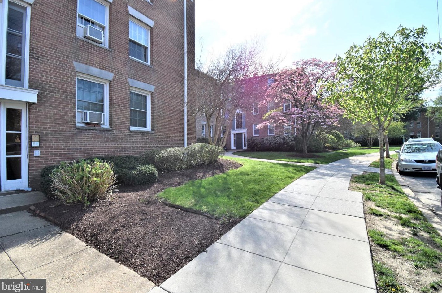 2714 Ordway St Nw #6, Washington, DC 20008