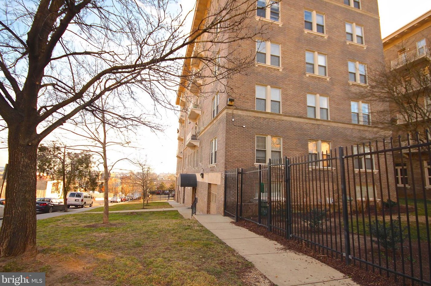 1308 Clifton St Nw #105, Washington, DC 20009