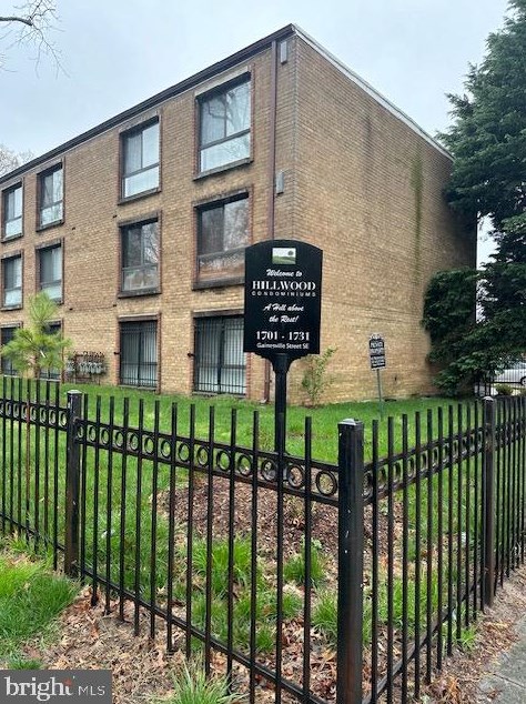 1713 Gainesville St Se #201, Washington, DC 20020