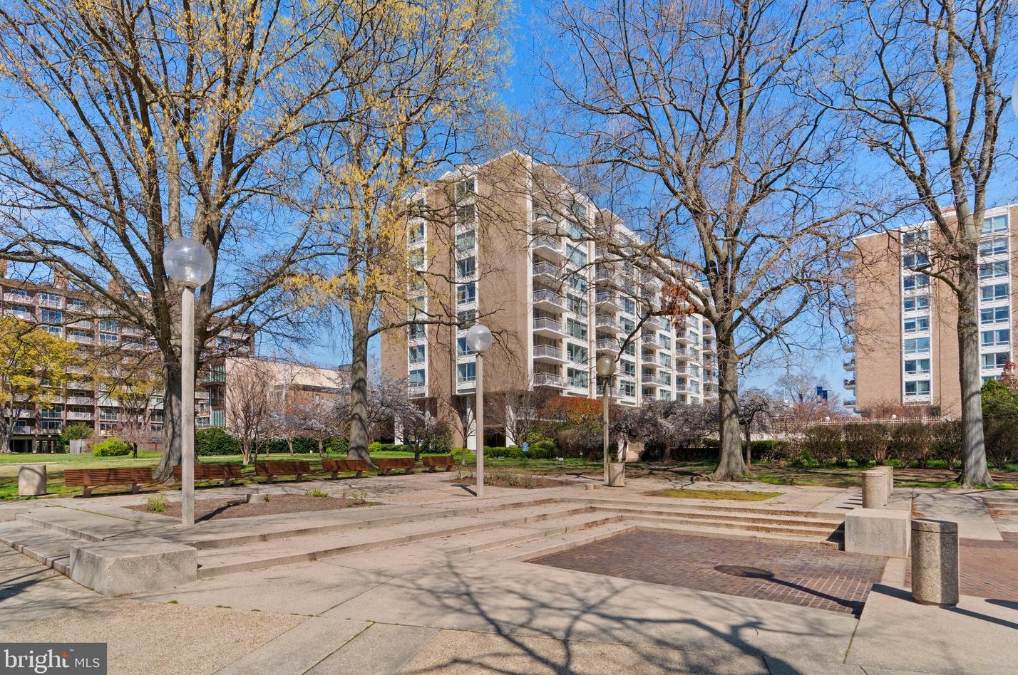 1425 4th St, Washington DC  20024-2251 exterior