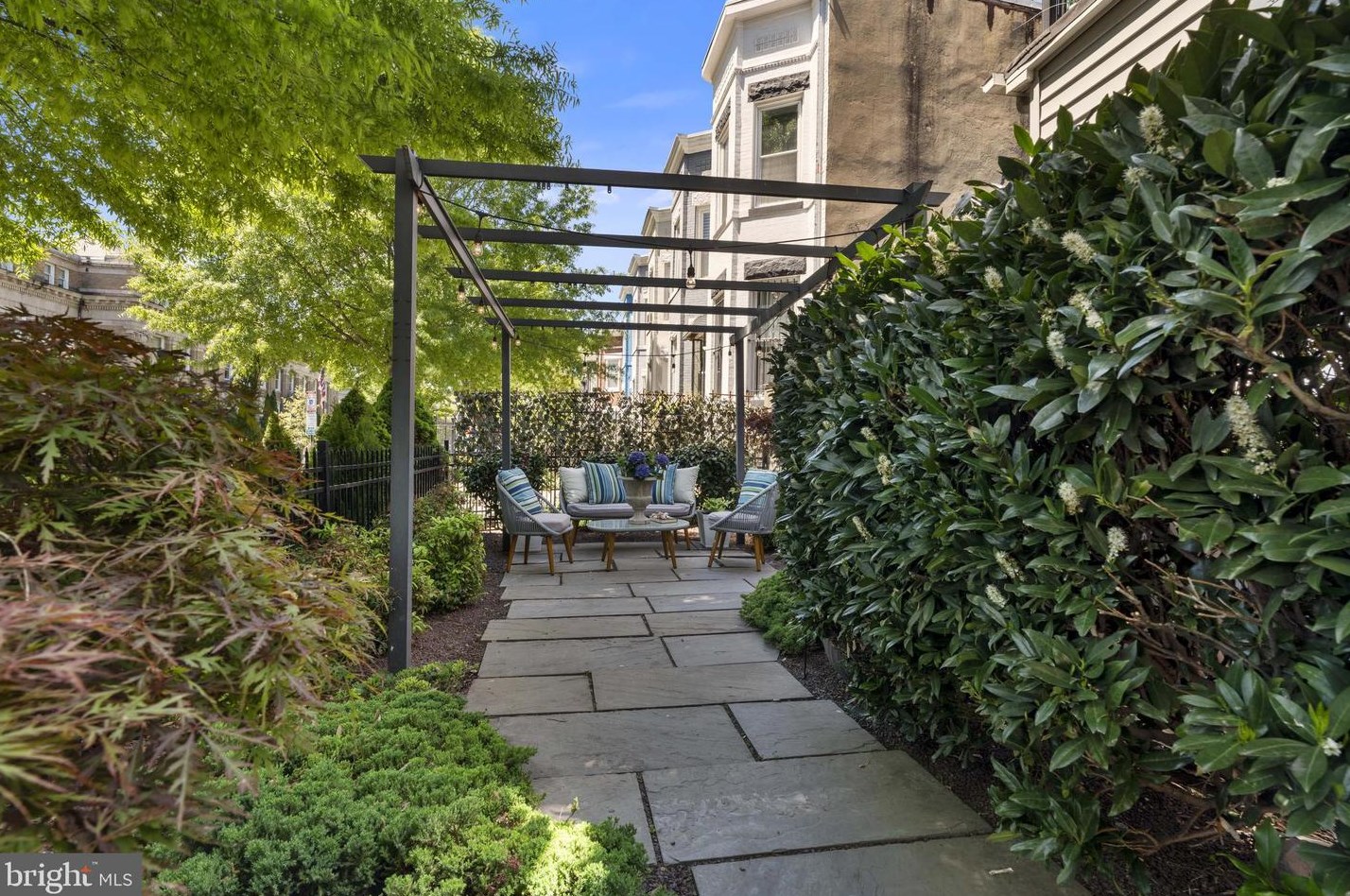 1500 1st St, Washington DC 20024-3420 exterior