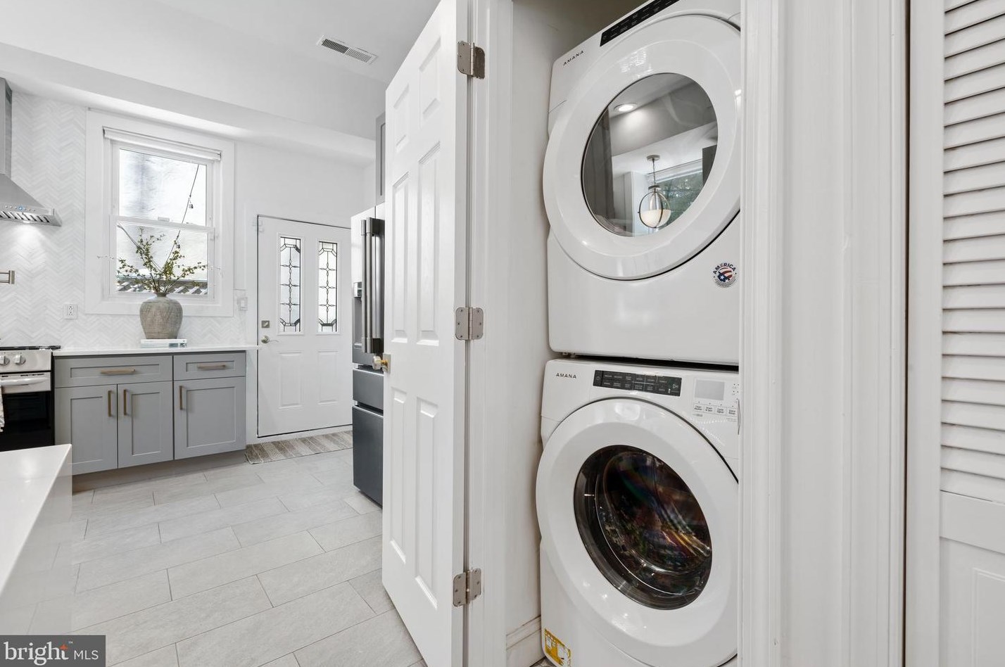 1500 1st St, Washington DC 20024-3420 exterior