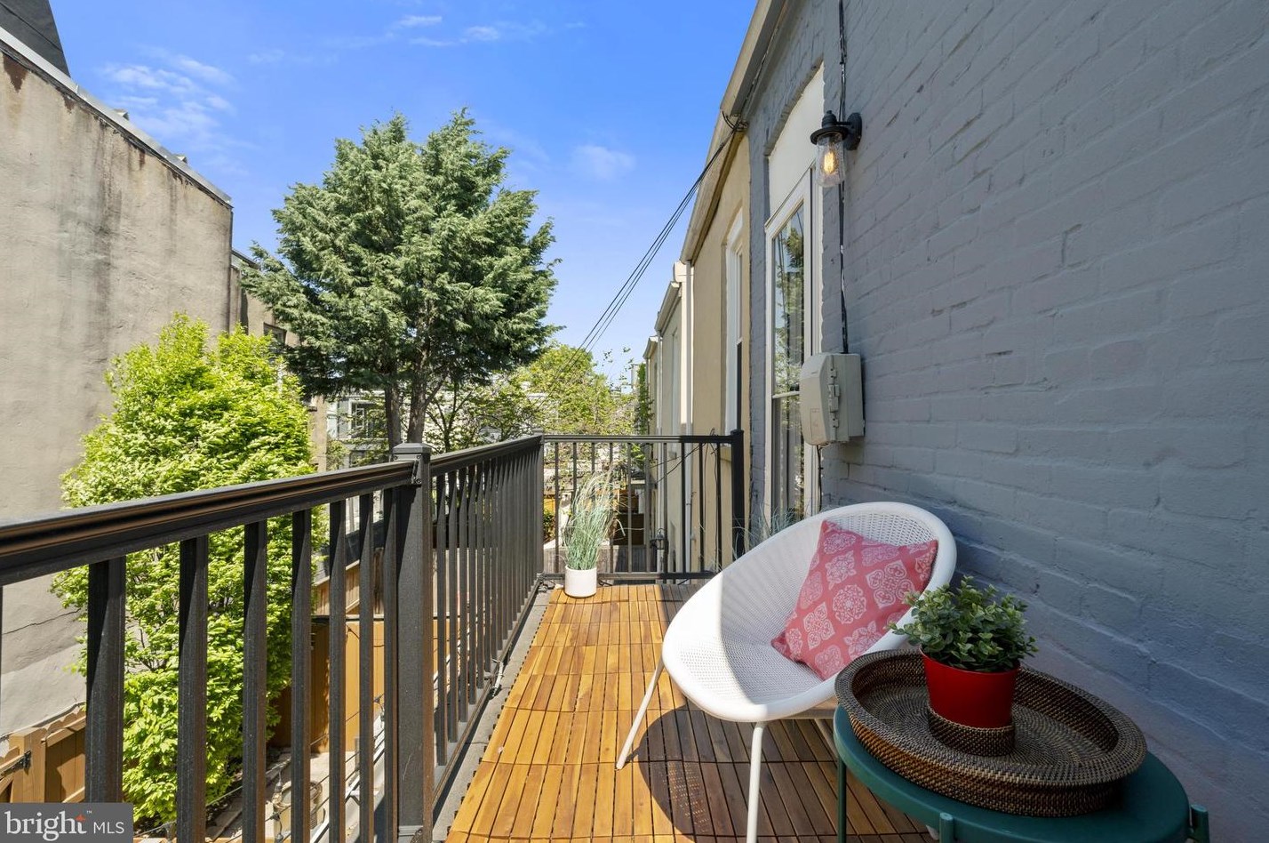 1500 1st St, Washington DC 20024-3420 exterior