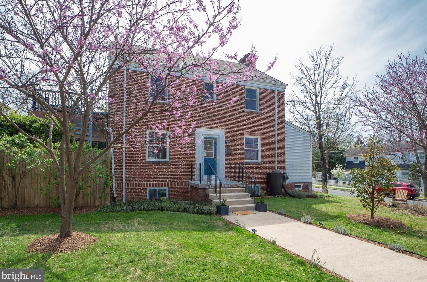 4230 Brandywine St, Washington, DC 20016-4528