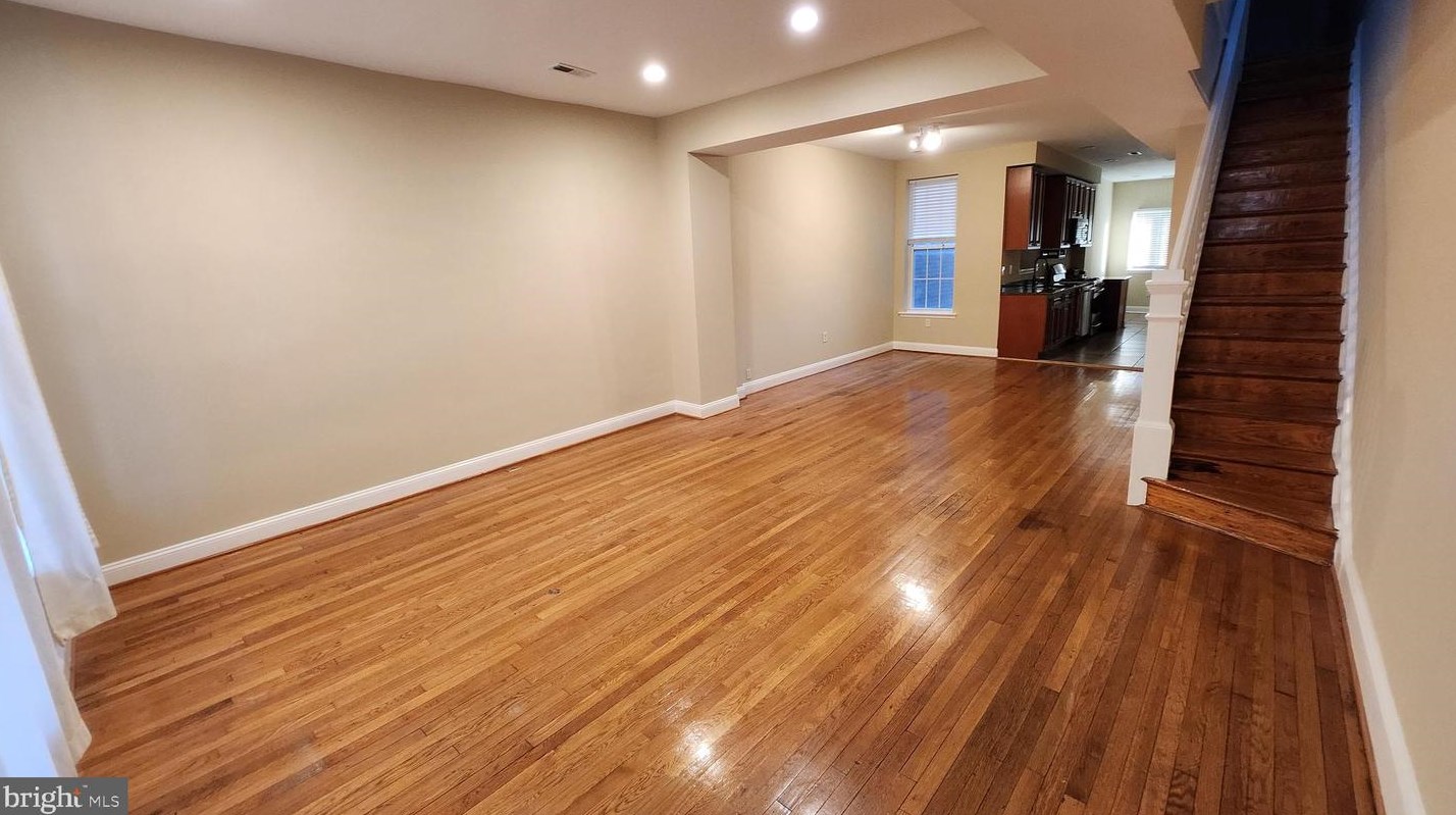 1153 Neal St, Washington, DC 20002-3821