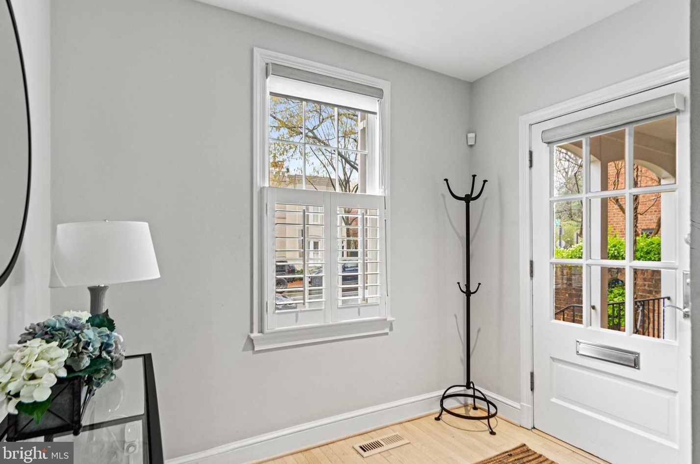 1667 34th St, Washington DC  20007-2742 exterior