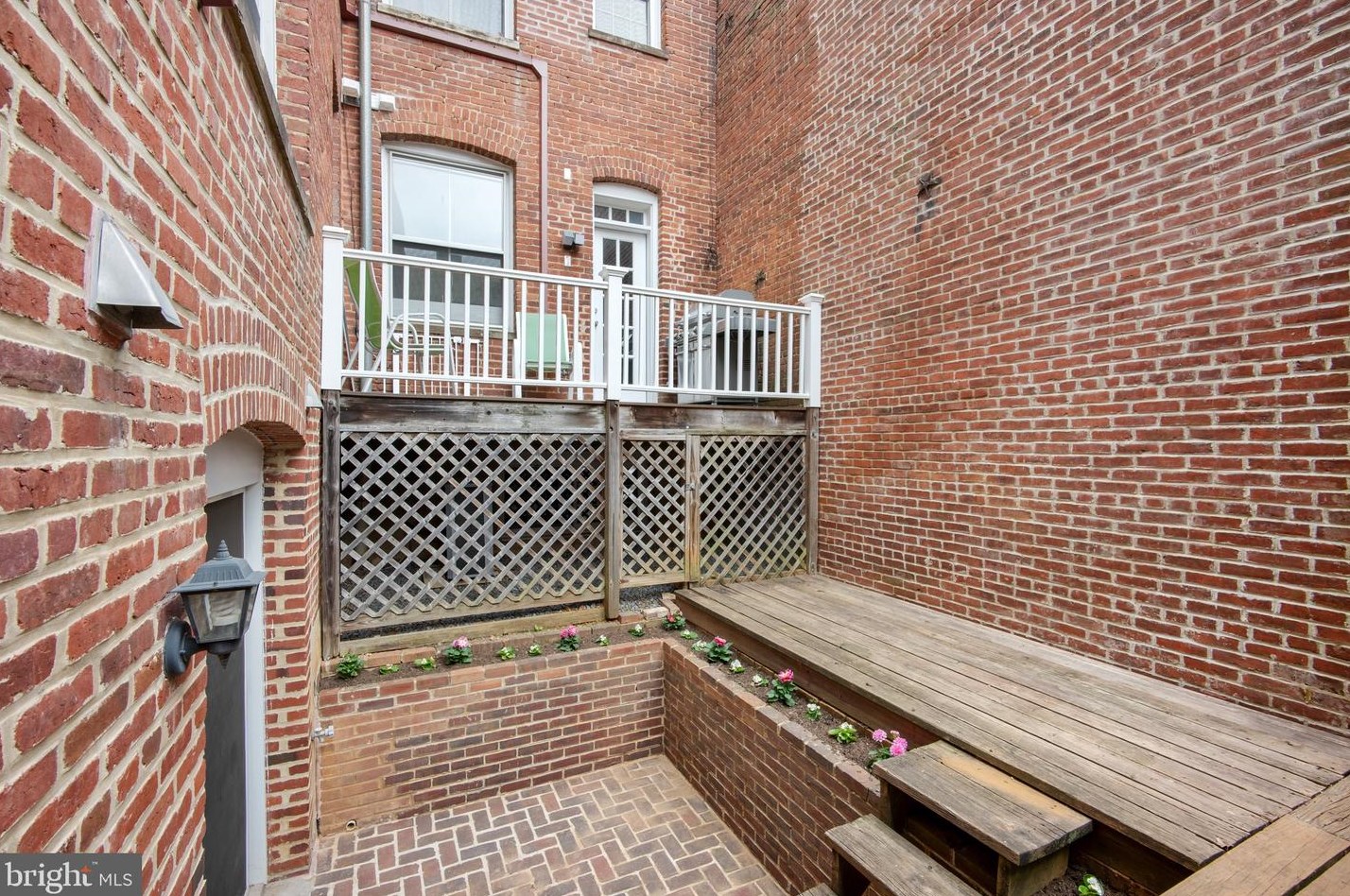 1632 30th St, Washington DC  20020-3702 exterior