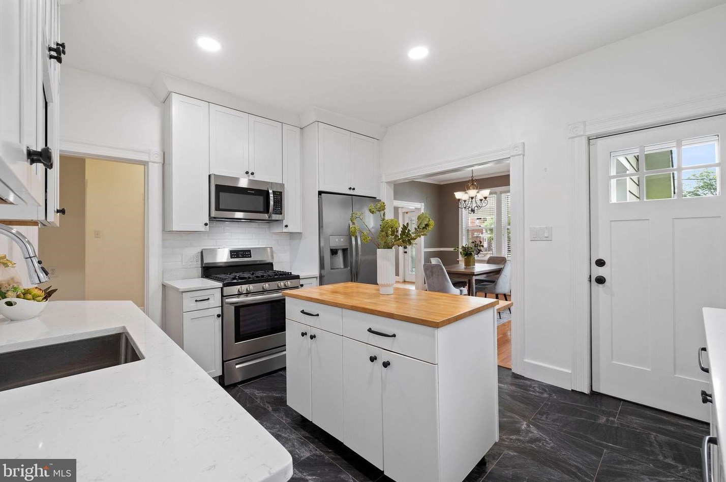 2900 Carlton Ave, Washington DC 20018-2615 exterior