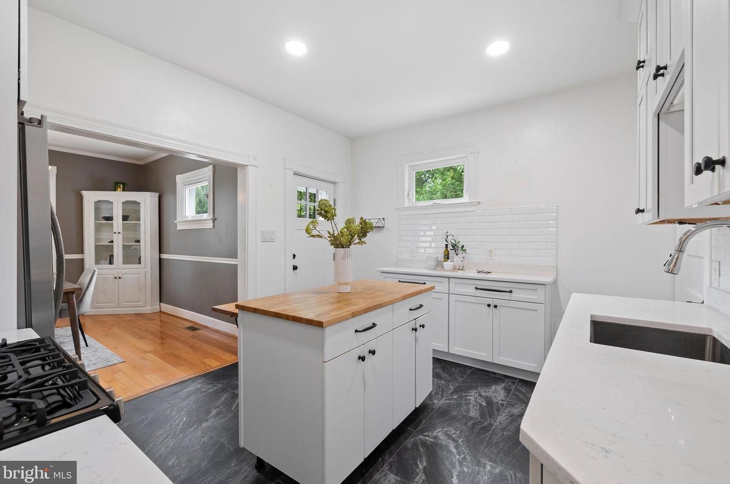 2900 Carlton Ave, Washington DC 20018-2615 exterior