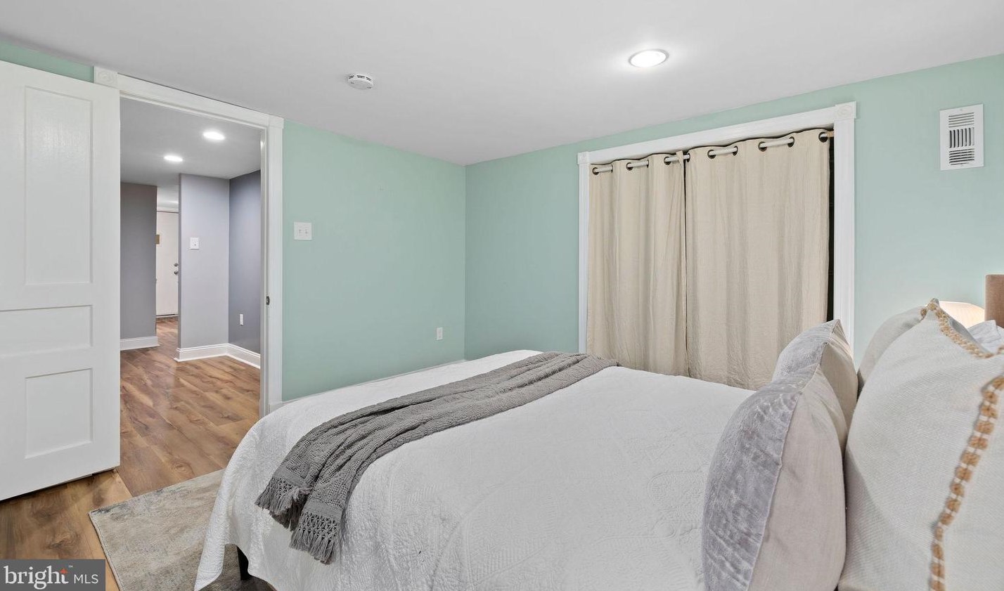 2900 Carlton Ave, Washington DC 20018-2615 exterior