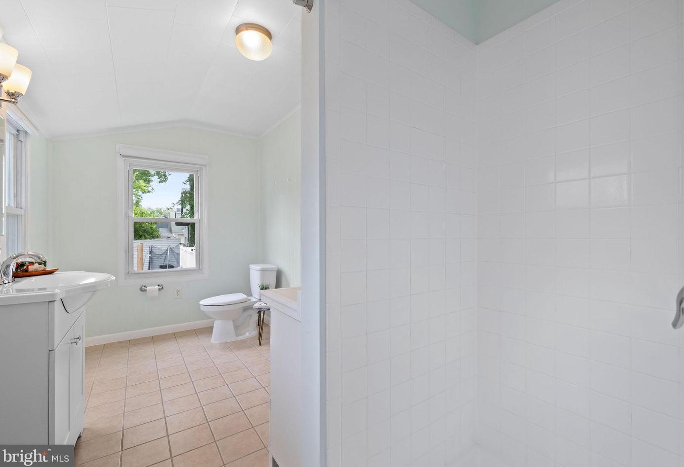 2900 Carlton Ave, Washington DC 20018-2615 exterior