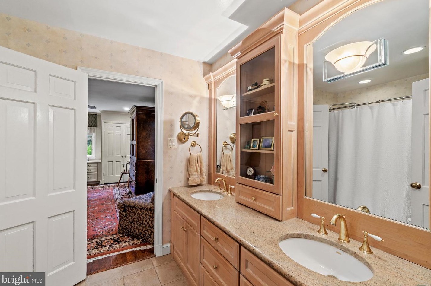 5042 Overlook Rd, Washington DC 20016-1911 exterior