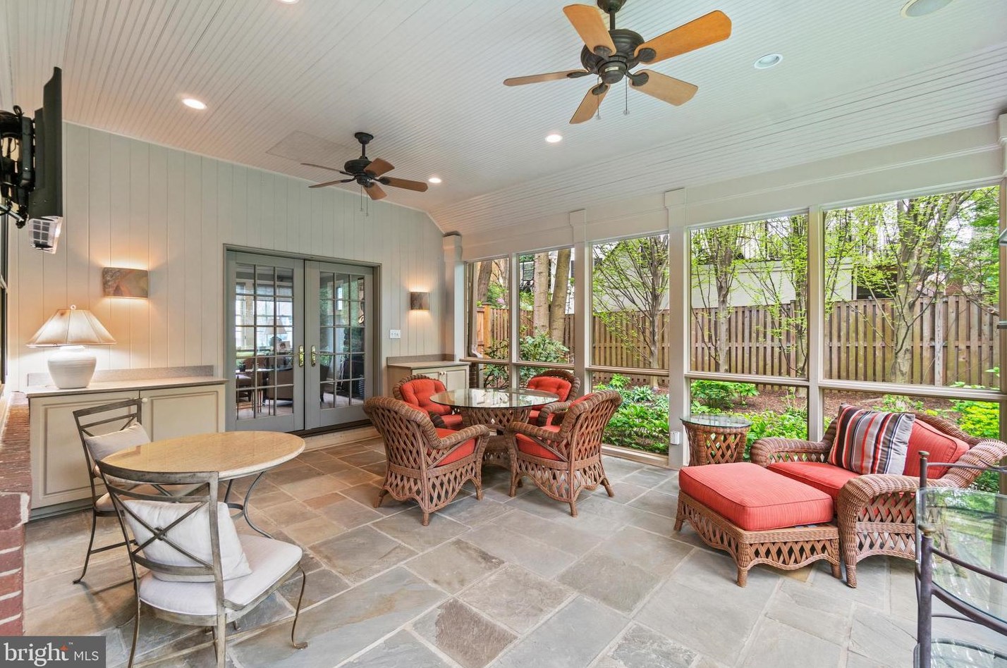 5042 Overlook Rd, Washington DC 20016-1911 exterior