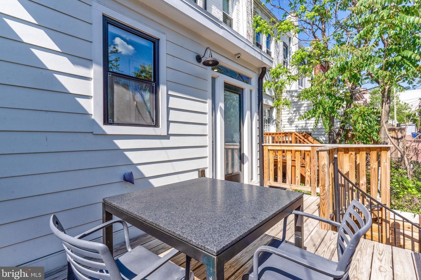 766 Columbia Rd, Washington DC  20001-3802 exterior