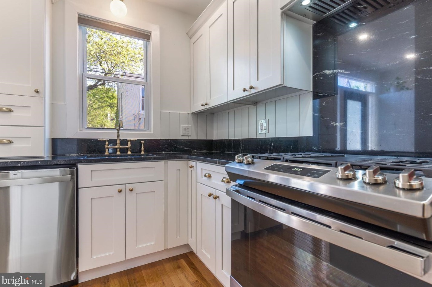 766 Columbia Rd, Washington DC  20001-3802 exterior